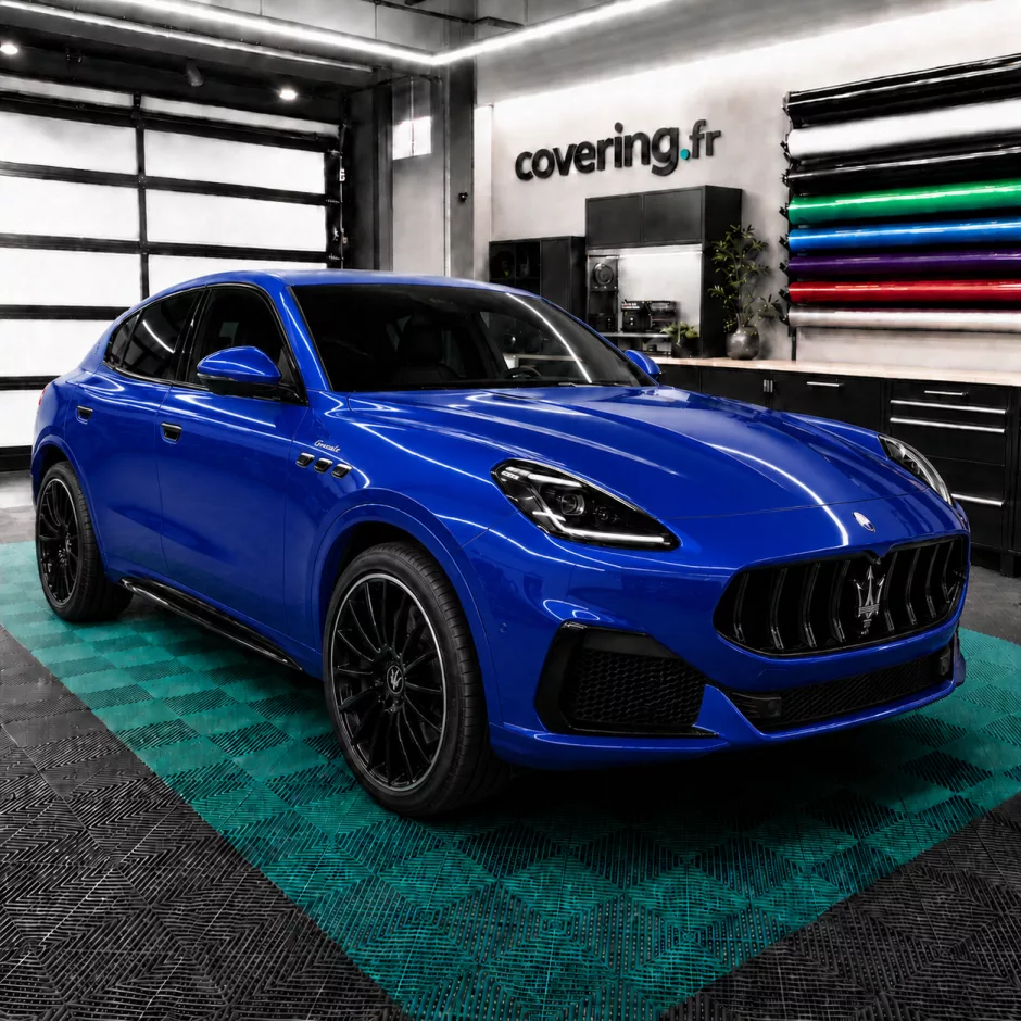 maserati-grecale-avant-avery-cb1530001 Film covering bleu foncé - Avery CB1530001